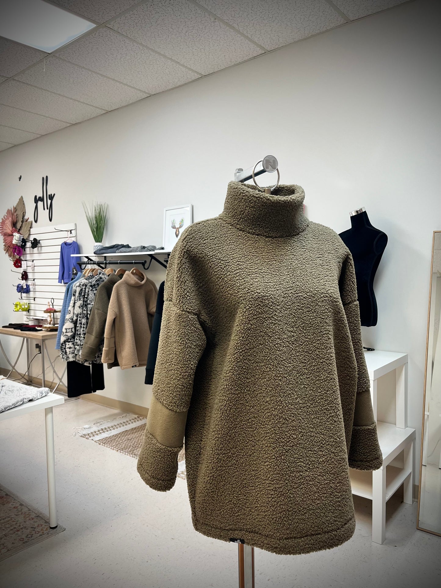 Teddy Fleece Pullover | Olive