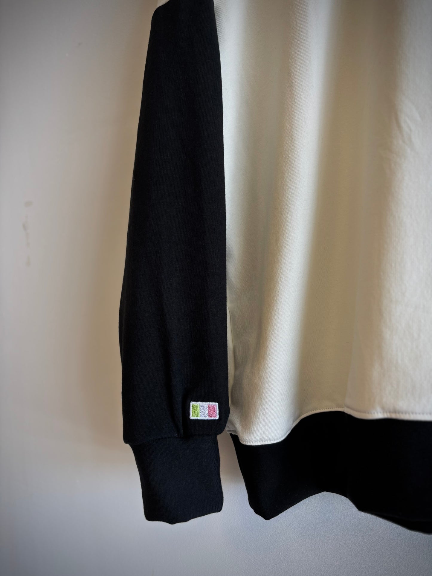 Black & White Gully Varsity