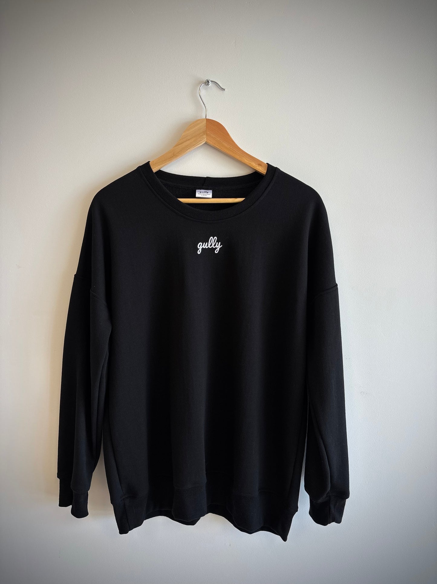 Gully Embroidered Crew