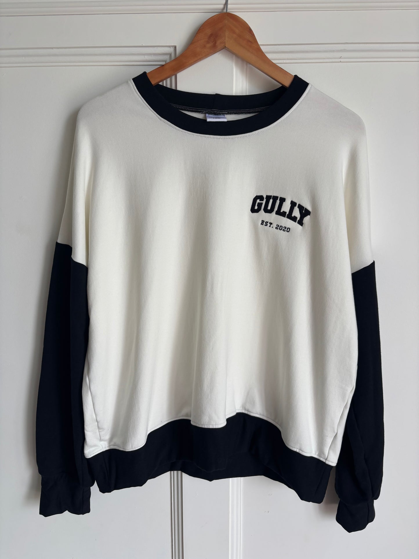 Gully Varsity Crew ~ Black & White