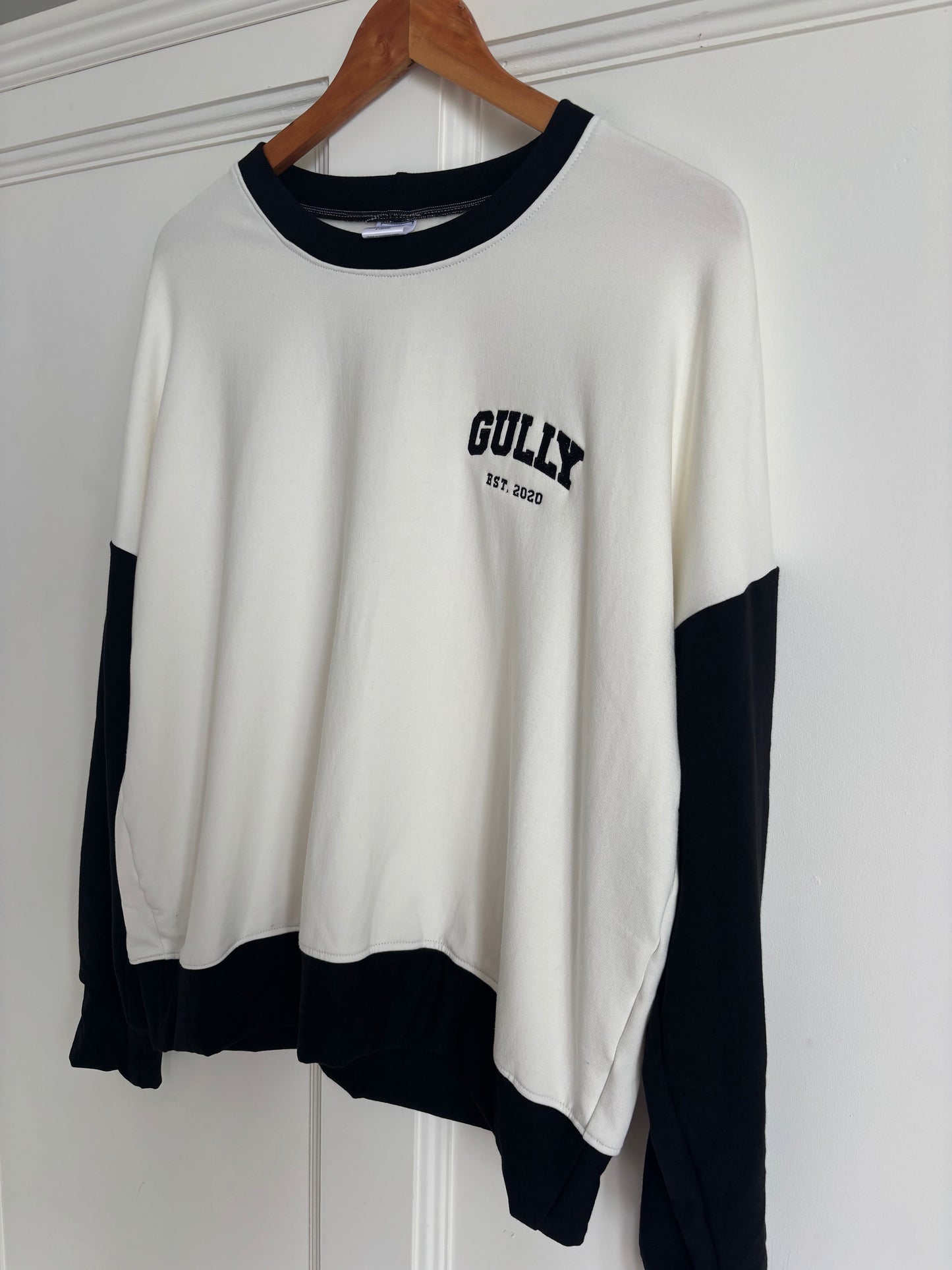 Gully Varsity Crew ~ Black & White