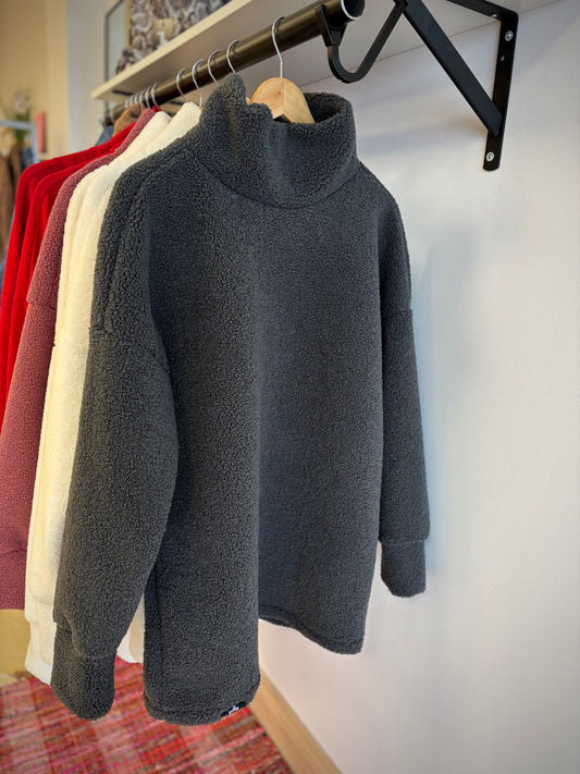 The Netta | Teddy Fleece ~ smoke