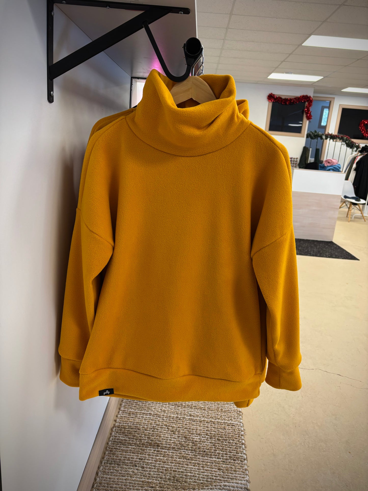 Fleece Pullover | golden