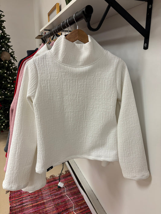 The Blaire | quilted white