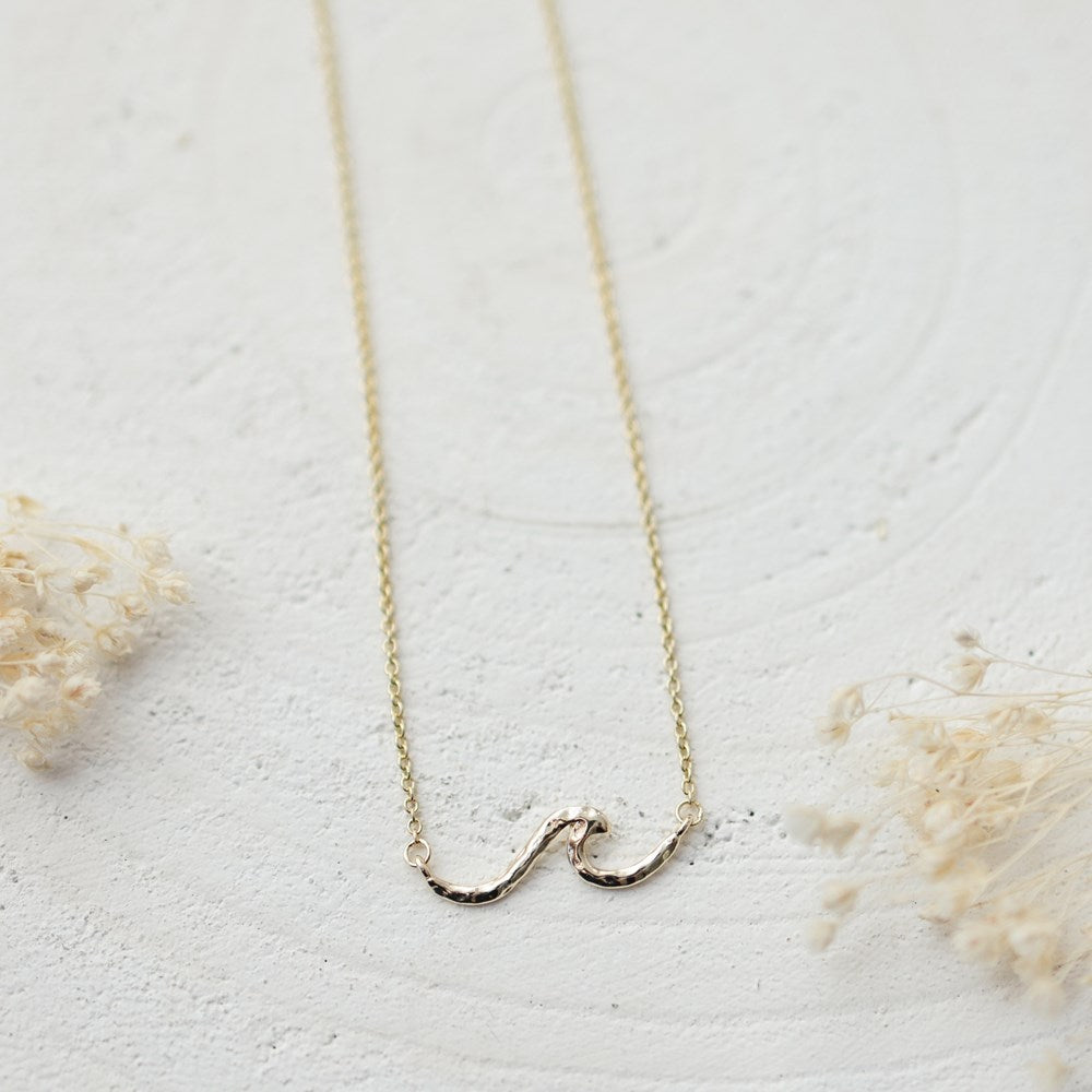 Tiny Wave Necklace | Gold